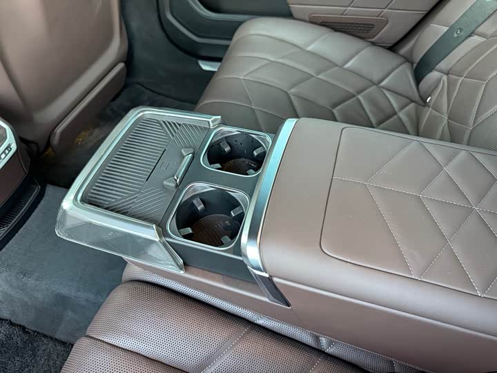 BMW i7 2023 2023款 xDrive60L 豪华套装