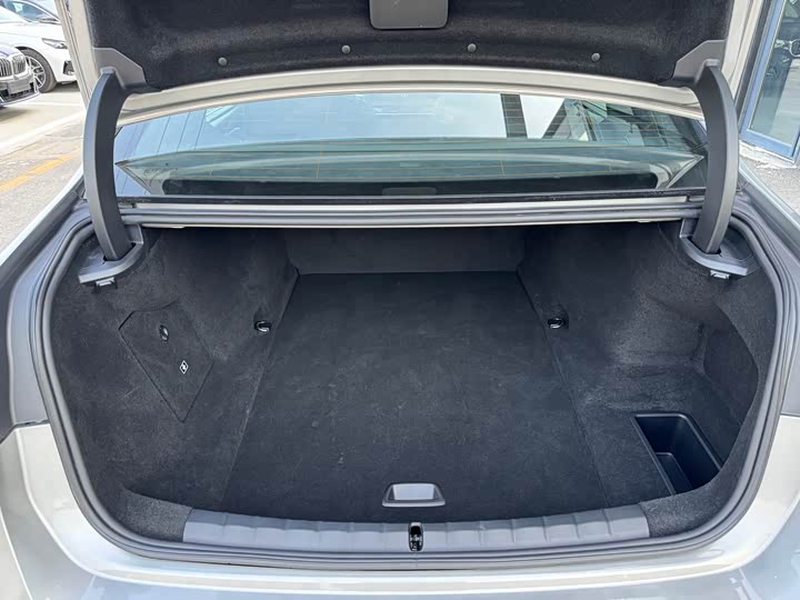 BMW i7 2023 2023款 xDrive60L 豪华套装