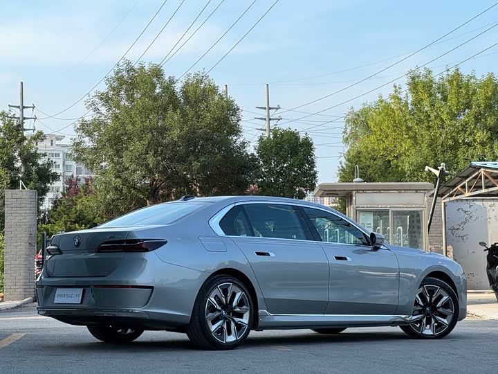 BMW i7 2023 2023款 xDrive60L 豪华套装