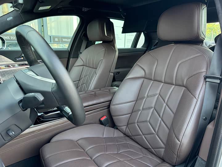 BMW i7 2023 2023款 xDrive60L 豪华套装