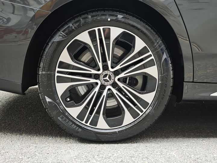 Mercedes-Benz E-Class Hybrid 2024 2024款 E 350 e L 插电式混合动力运动轿车