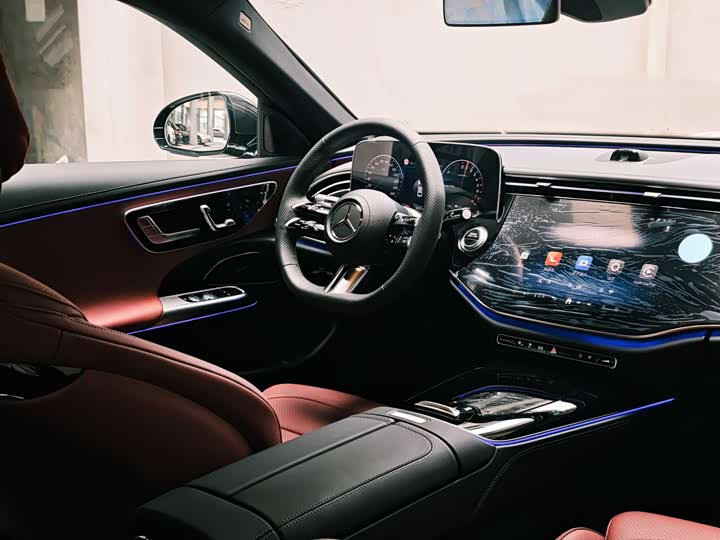 Mercedes-Benz E-Class Hybrid 2024 2024款 E 350 e L 插电式混合动力运动轿车