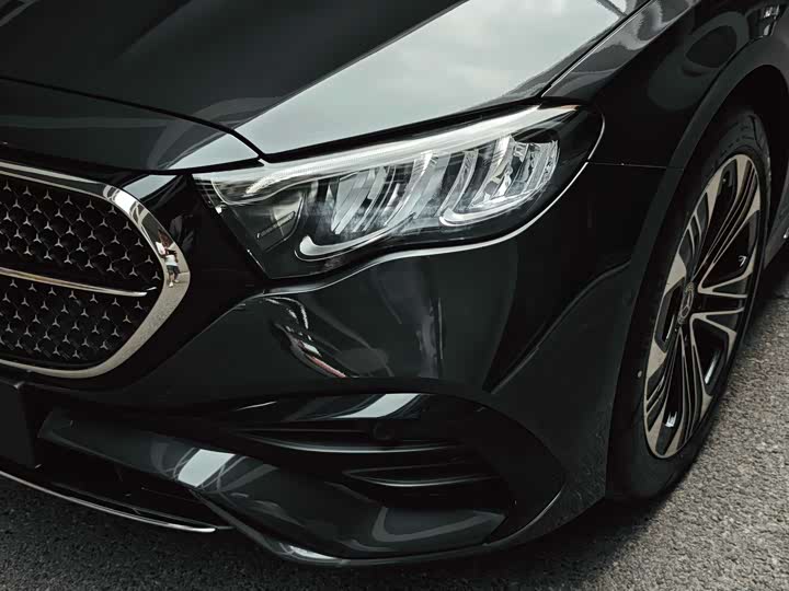 Mercedes-Benz E-Class Hybrid 2024 2024款 E 350 e L 插电式混合动力运动轿车