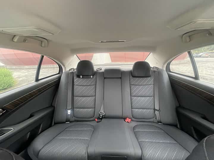 Hongqi H7 2021 2021款 1.8T 舒适版