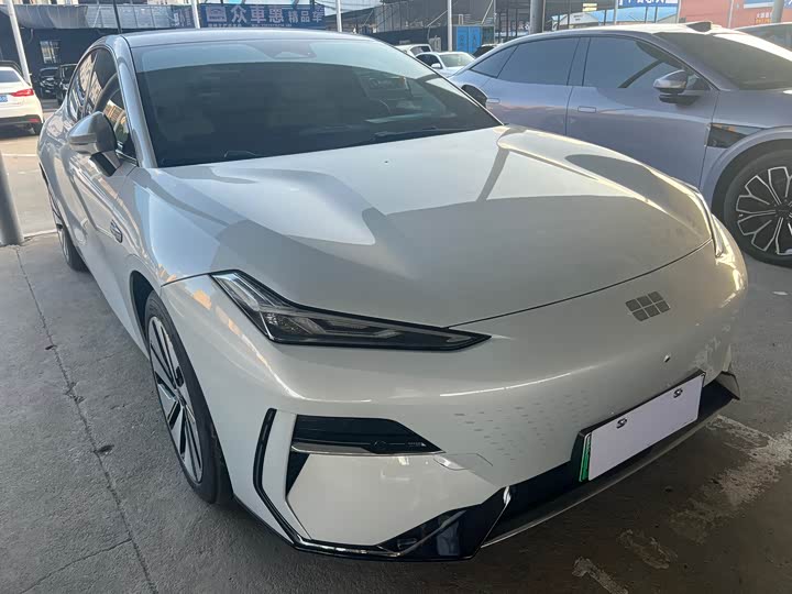 Geely Galaxy E8 2024 2024款 665km 后驱星舰 远航版