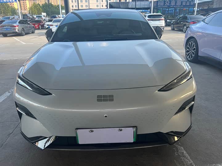 Geely Galaxy E8 2024 2024款 665km 后驱星舰 远航版