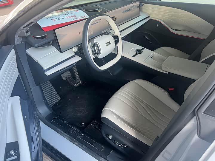 Geely Galaxy E8 2024 2024款 665km 后驱星舰 远航版