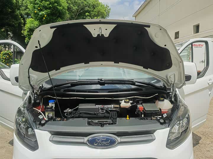 Ford Transit 2023 2023款 2.0T柴油手动商旅型中轴中顶7/8/9座