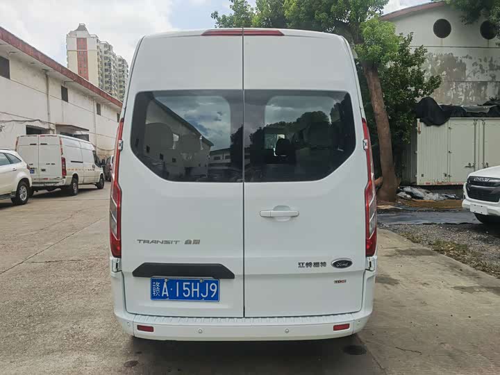 Ford Transit 2023 2023款 2.0T柴油手动商旅型中轴中顶7/8/9座