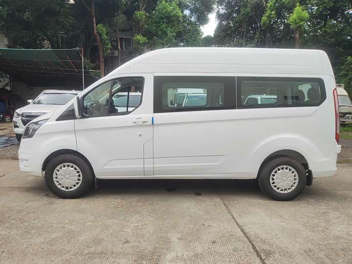 Ford Transit 2023 2023款 2.0T柴油手动商旅型中轴中顶7/8/9座