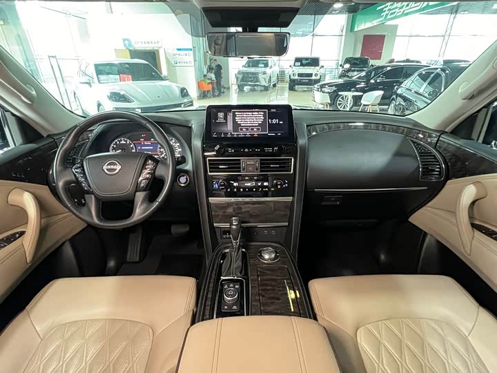 Nissan Armada 2023 2023款 ARMADA 5.6L 无敌舰队旗舰版