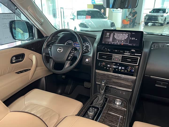 Nissan Armada 2023 2023款 ARMADA 5.6L 无敌舰队旗舰版