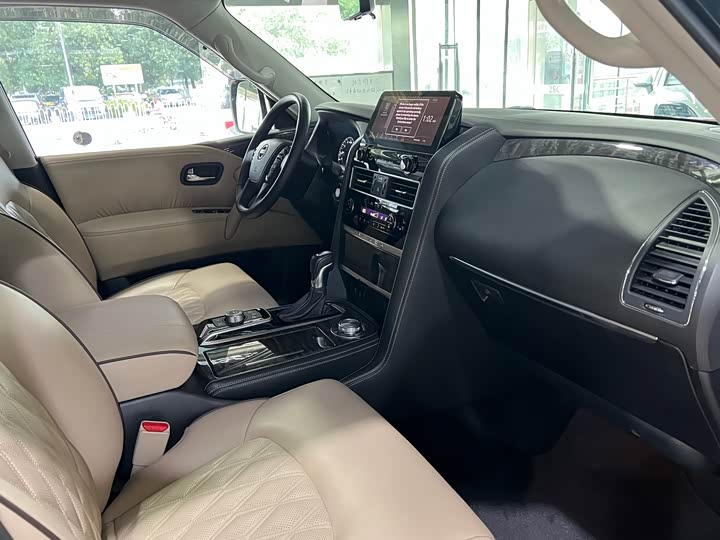 Nissan Armada 2023 2023款 ARMADA 5.6L 无敌舰队旗舰版
