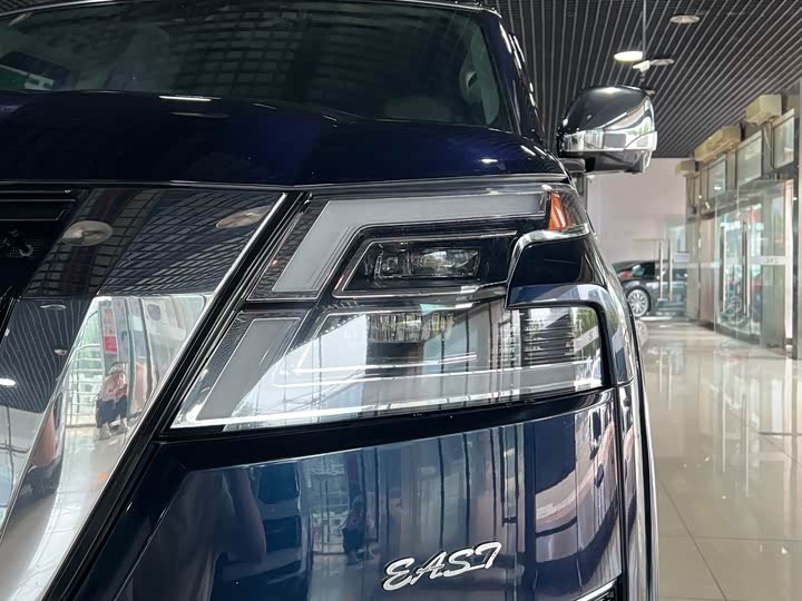 Nissan Armada 2023 2023款 ARMADA 5.6L 无敌舰队旗舰版