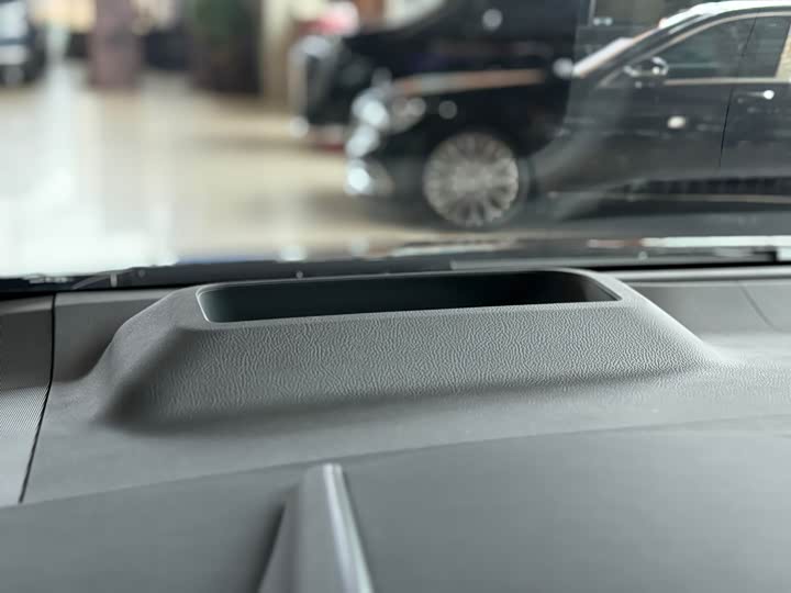 Lexus LM 2023 2023款 350h 七座隽雅版