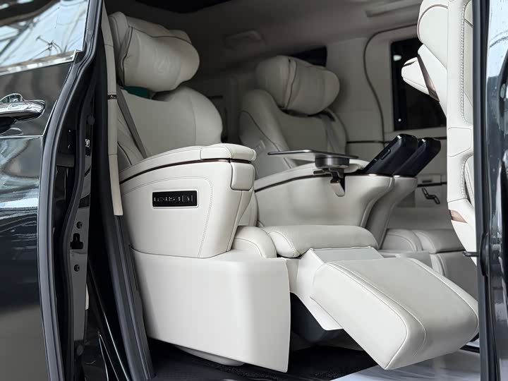 Lexus LM 2023 2023款 350h 七座隽雅版