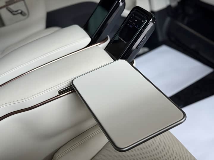 Lexus LM 2023 2023款 350h 七座隽雅版