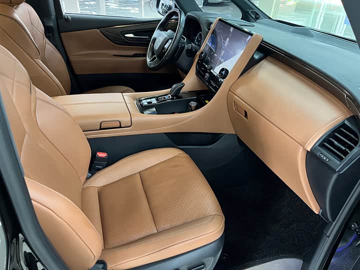 Toyota Alphard 2024 2024款 双擎 2.5L 尊贵版