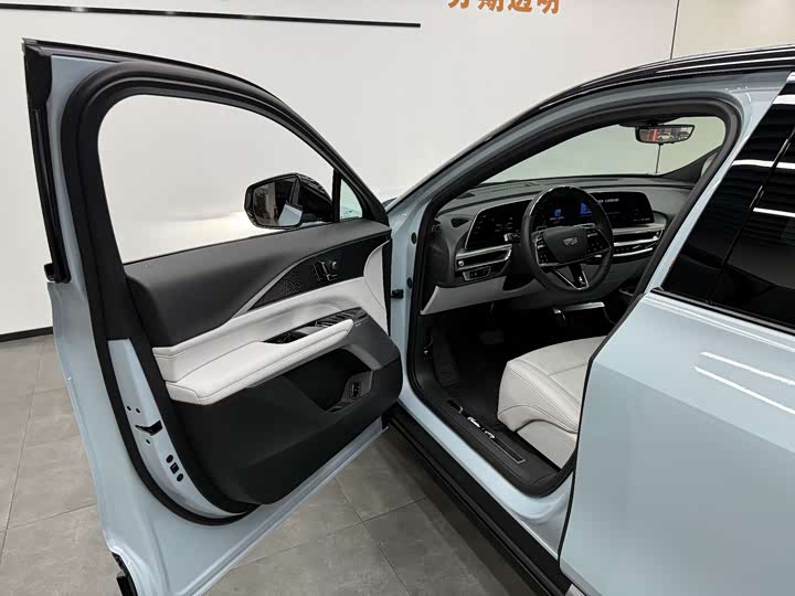 Cadillac Lyriq 2022 2022款 后驱长续航豪华版