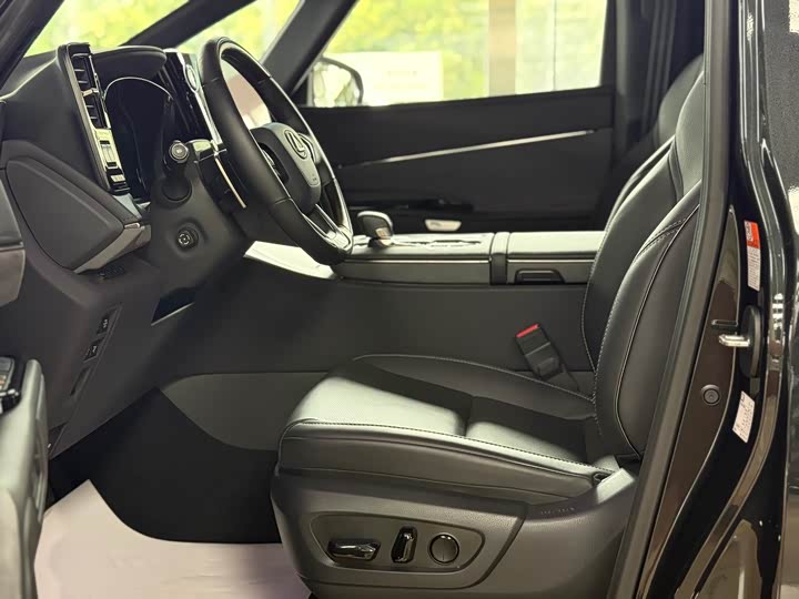 Lexus LM 2023 2023款 500h 六座尊崇版