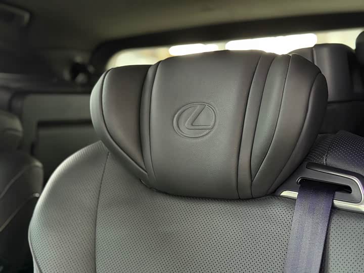 Lexus LM 2023 2023款 500h 六座尊崇版