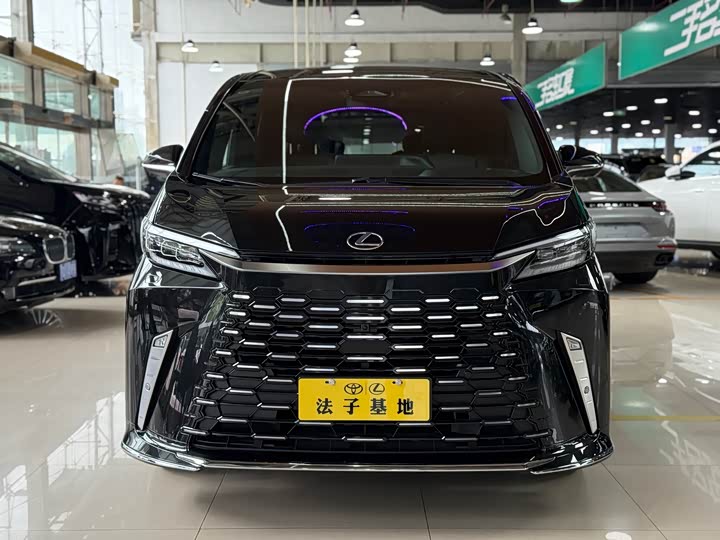Lexus LM 2023 2023款 500h 六座尊崇版