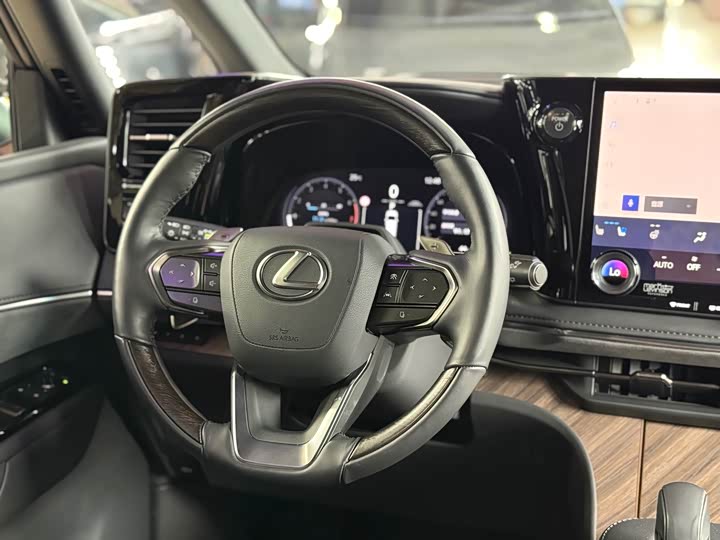 Lexus LM 2023 2023款 500h 六座尊崇版