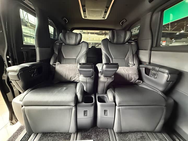 Lexus LM 2023 2023款 500h 六座尊崇版