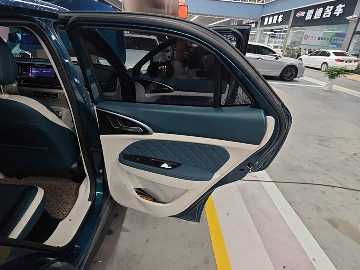 Ora Good Cat (03) 2023 2023款 401km标准续航 豪华型 磷酸铁锂