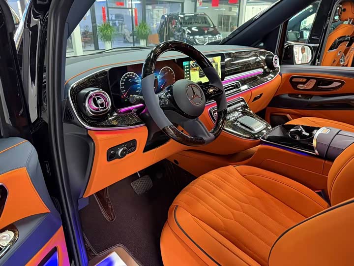 Mercedes-Benz Vito 2024 2024款 2.0T 精英版 7座