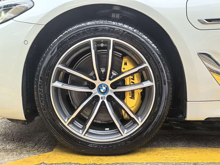 BMW 5 Series Hybrid 2022 2022款 改款 535Le M运动套装