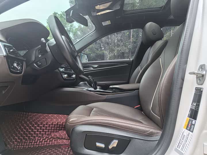 BMW 5 Series Hybrid 2022 2022款 改款 535Le M运动套装