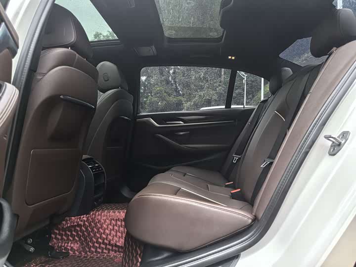 BMW 5 Series Hybrid 2022 2022款 改款 535Le M运动套装