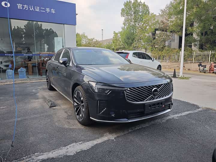 Volvo S90 2026 2026款 B5 智远豪华版