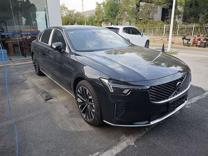 Volvo S90 2026 2026款 B5 智远豪华版