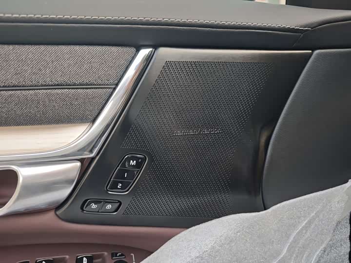 Volvo S90 2026 2026款 B5 智远豪华版