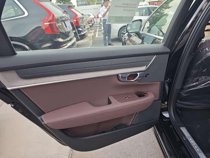 Volvo S90 2026 2026款 B5 智逸豪华版