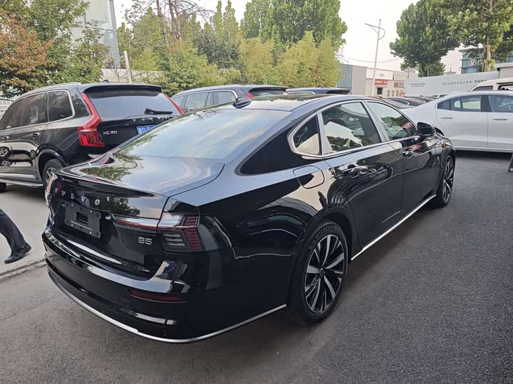 Volvo S90 2026 2026款 B5 智逸豪华版