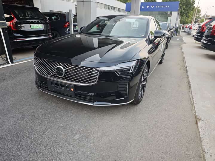 Volvo S90 2026 2026款 B5 智逸豪华版