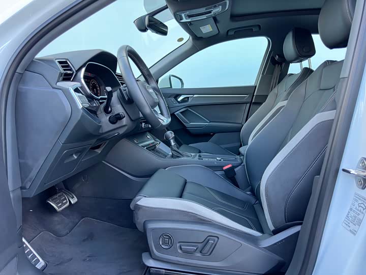 Audi Q3 2024 2024款 40 TFSI 时尚动感型