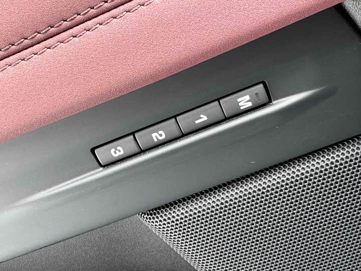 Land Rover Range Rover Evoque L 2024 2024款 揽胜极光L SE 驭光尊耀版