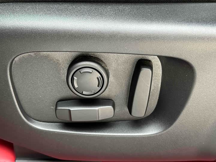 Land Rover Range Rover Evoque L 2024 2024款 揽胜极光L SE 驭光尊耀版