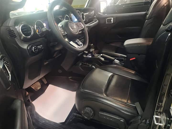 Jeep Wrangler 2022 2022款 2.0T 高地四门版