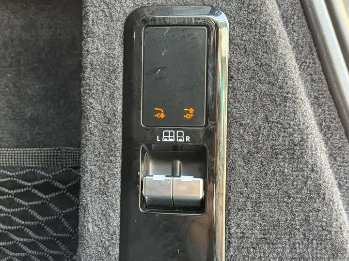 Land Rover Range Rover Sport 2024 2024款 400PS Dynamic SE