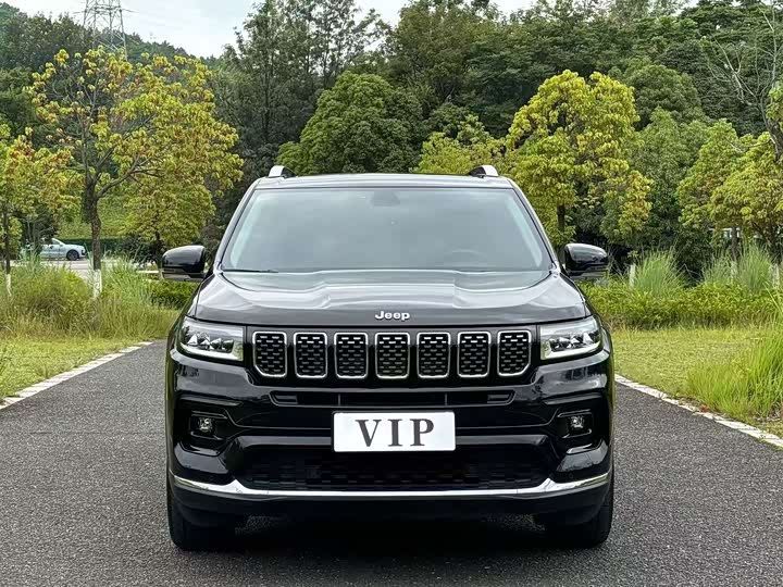 Jeep Grand Commander 2022 2022款 2.0T 两驱豪华版