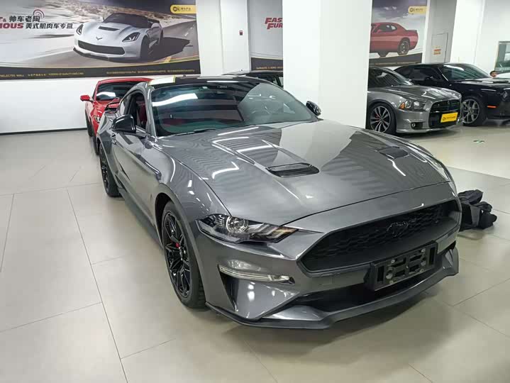 Ford Mustang 2021 2021款 2.3T EcoBoost 黑曜魅影特别版