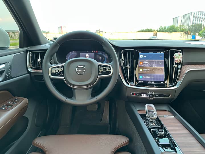 Volvo S60 2025 2025款 B4 智远豪华版