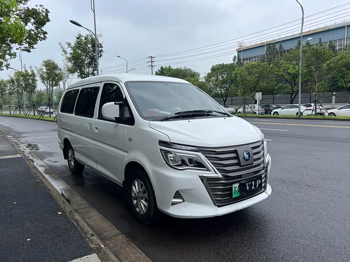 Dongfeng Forthing Lingzhi M5 EV 2022 2022款 普通版 基本型 7座