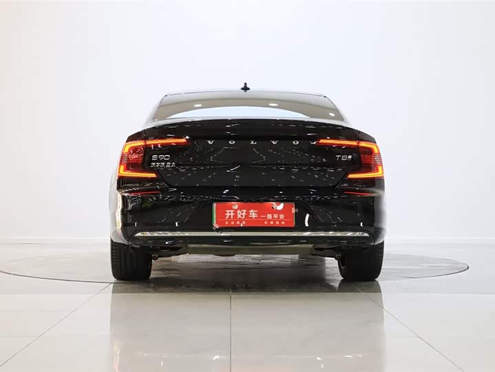 Volvo S90 Hybrid 2024 2024款 插电式混动 四驱长续航智雅豪华版