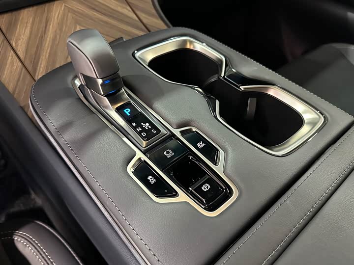 Lexus LM 2023 2023款 350h 七座隽雅版